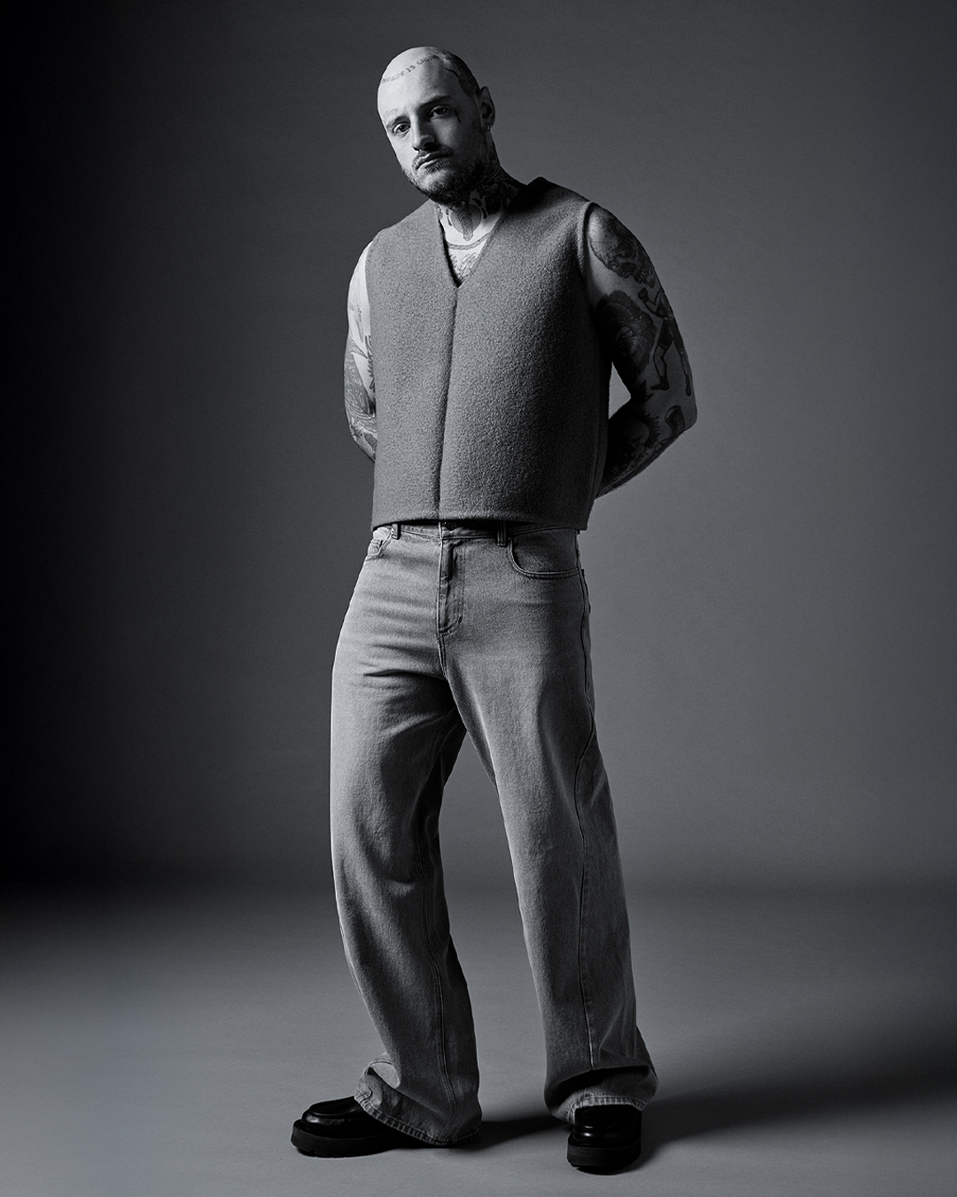 DJANGO - DUEL MAGAZINE